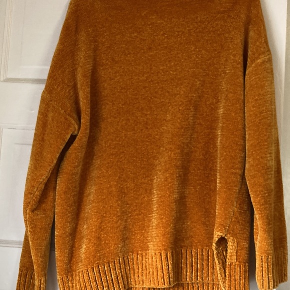 Izod mustard sweater - Picture 6 of 6